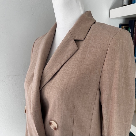 Aritzia Babaton Atelier Leonard Double-Breasted Beige Blazer size 2 - Picture 7 of 15